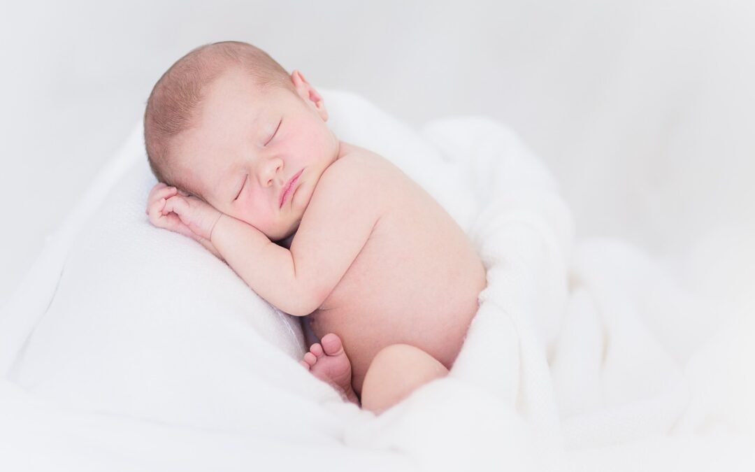 Cinq défis majeurs en photographie de nouveau-né et leurs solutions